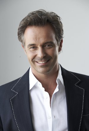 Cameron Daddo as host of Pirate Master
